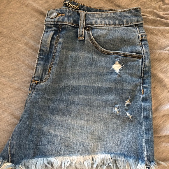 Target Universal Thread Shorts - Picture 2 of 5